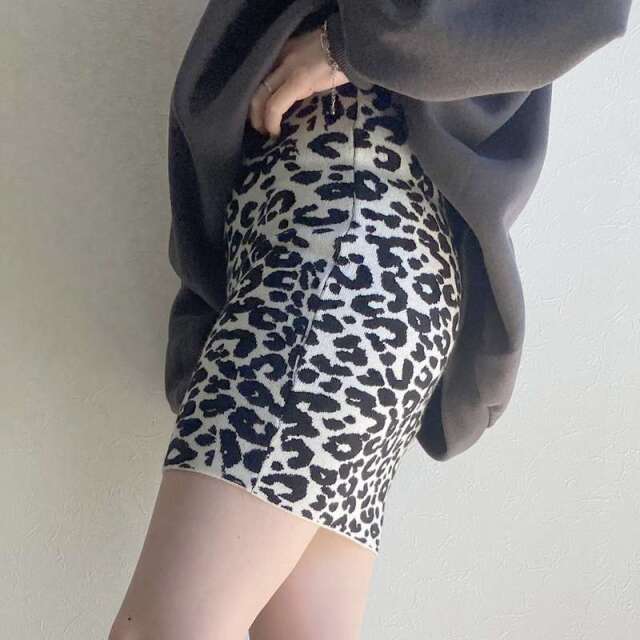 タイトミニスカート