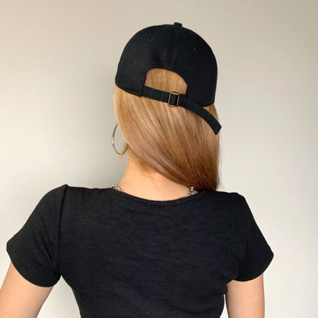 刺繍ロゴスクエアネックチビTシャツ