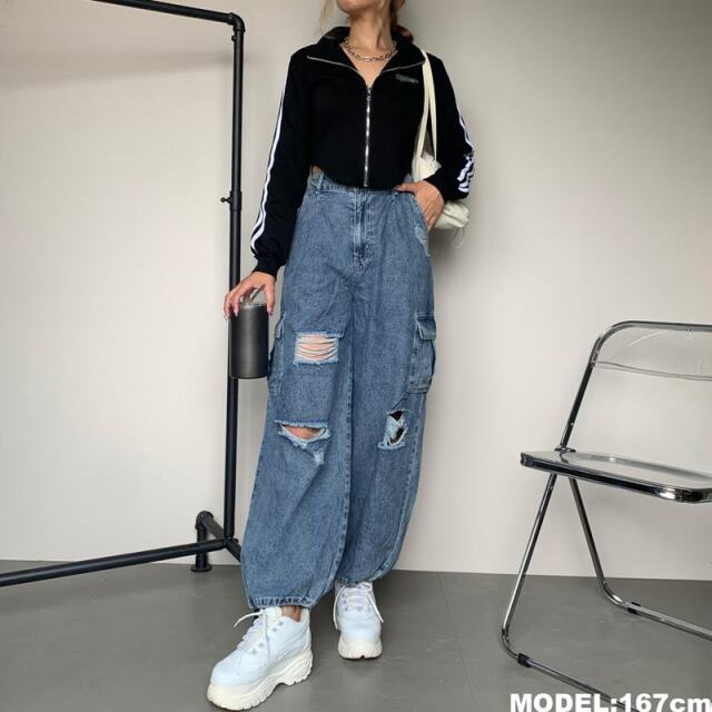 ★WEB限定★ラインZIPスタンドプレート付きショートトップス
