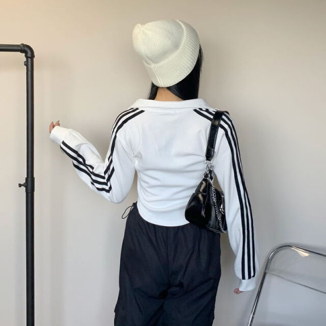 ★WEB限定★ラインZIPスタンドプレート付きショートトップス