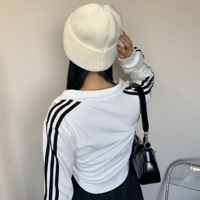 ★WEB限定★ラインZIPスタンドプレート付きショートトップス