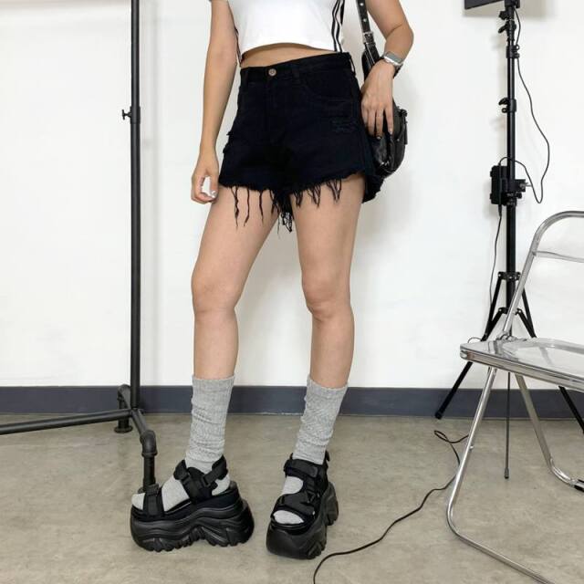 ダメージデニムショートパンツ