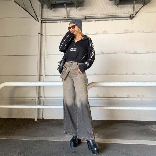 パイピングZIPプルオーバー