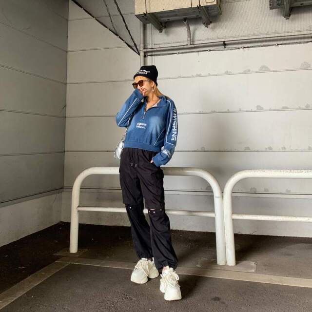 パイピングZIPプルオーバー