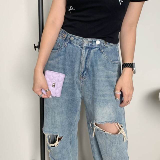 クリアポケット三つ折り財布