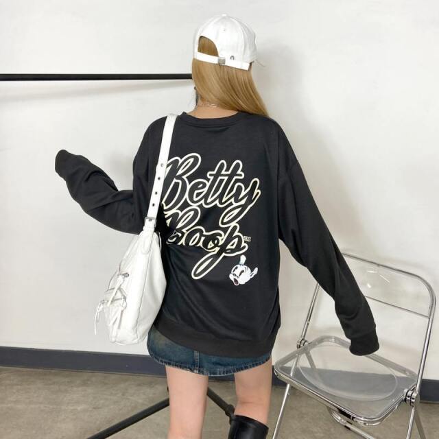 BETTYBOOPバックロゴプルオーバー