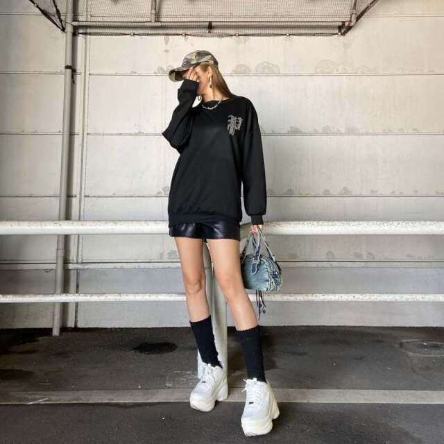 ロゴストーンプルオーバー