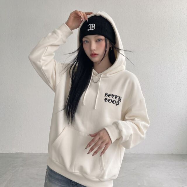 BETTYBOOPバックロゴパーカー