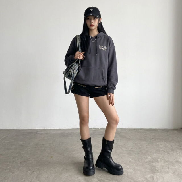 BETTYBOOPバックロゴパーカー