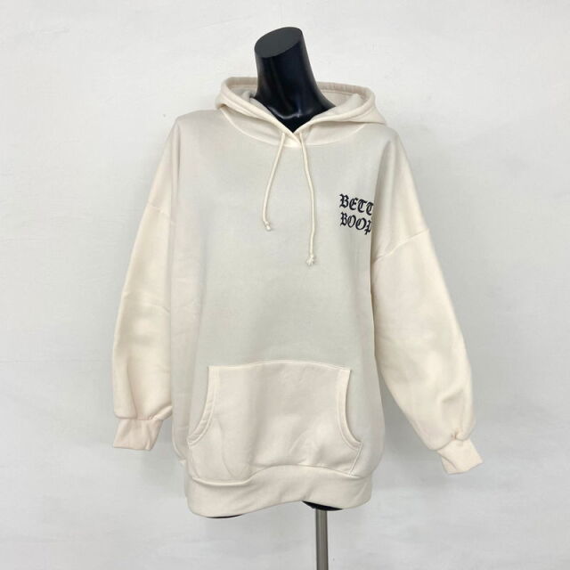BETTYBOOPバックロゴパーカー