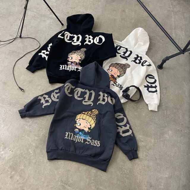 BETTYBOOPバックロゴパーカー