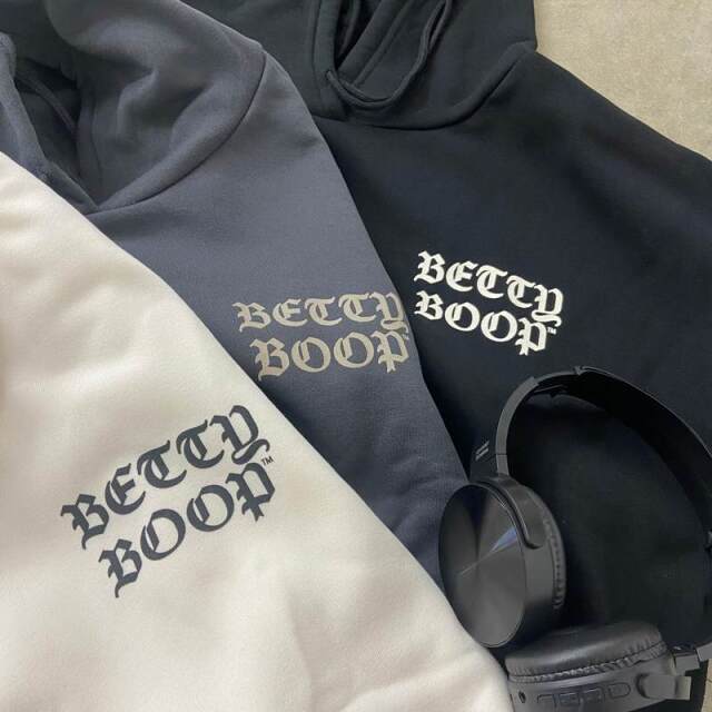 BETTYBOOPバックロゴパーカー