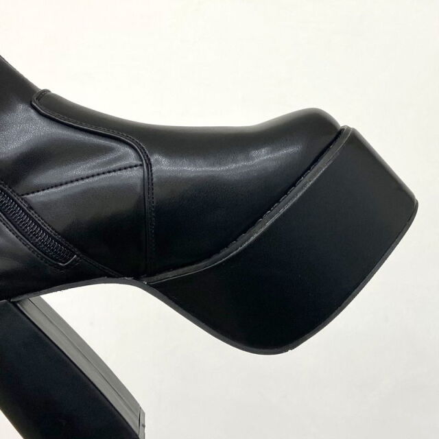 厚底ロングブーツ