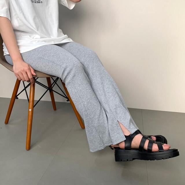 リブスリットレギンス
