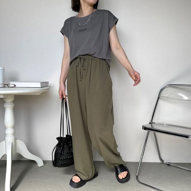 やみつきイージーパンツ