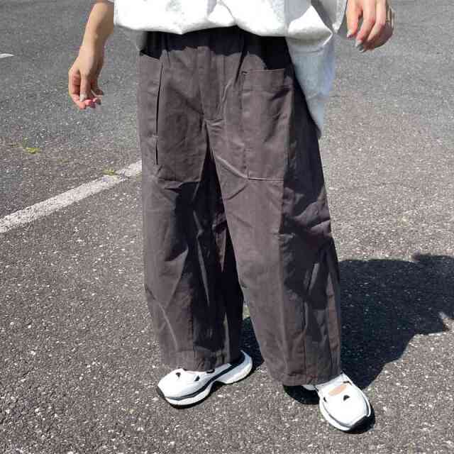 裾ダーツイージーパンツ
