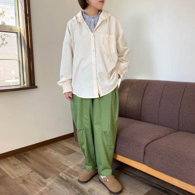 カーブパンツ