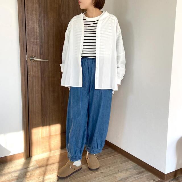 裾スモッキングパンツ