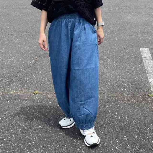 裾スモッキングパンツ
