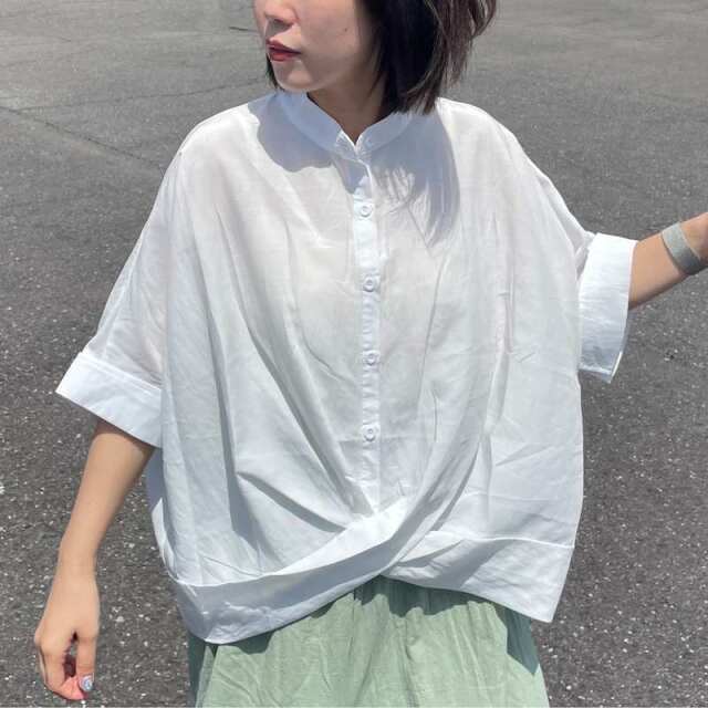 ネジリブラウス