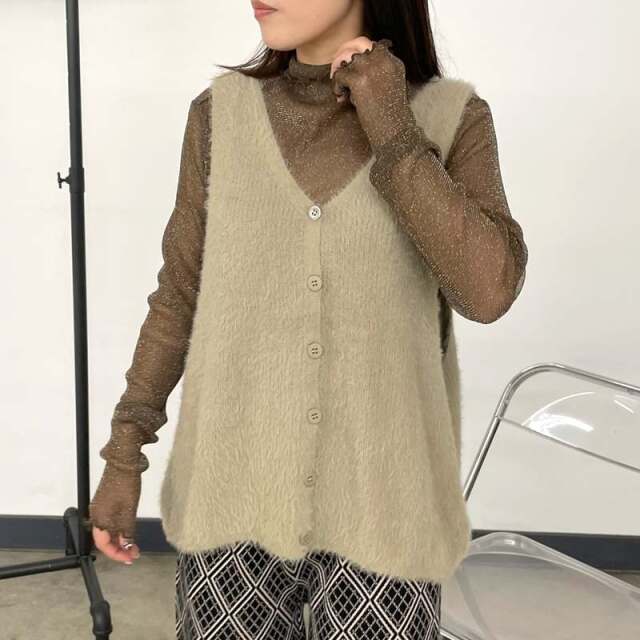 フェザーヤーンベスト