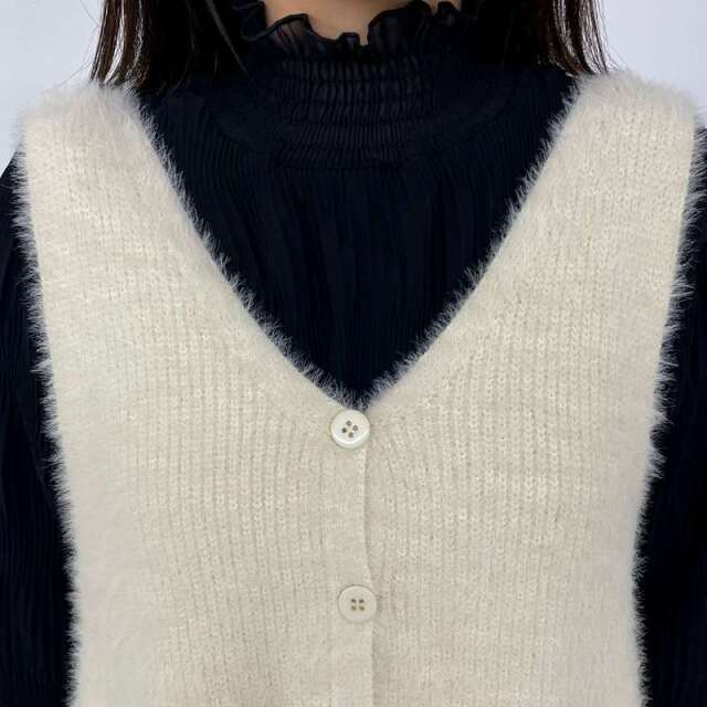 フェザーヤーンベスト