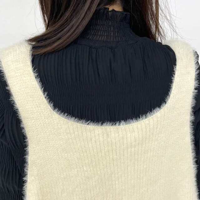 フェザーヤーンベスト