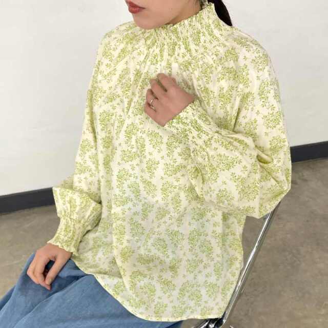 柄スモッキングプルオーバー