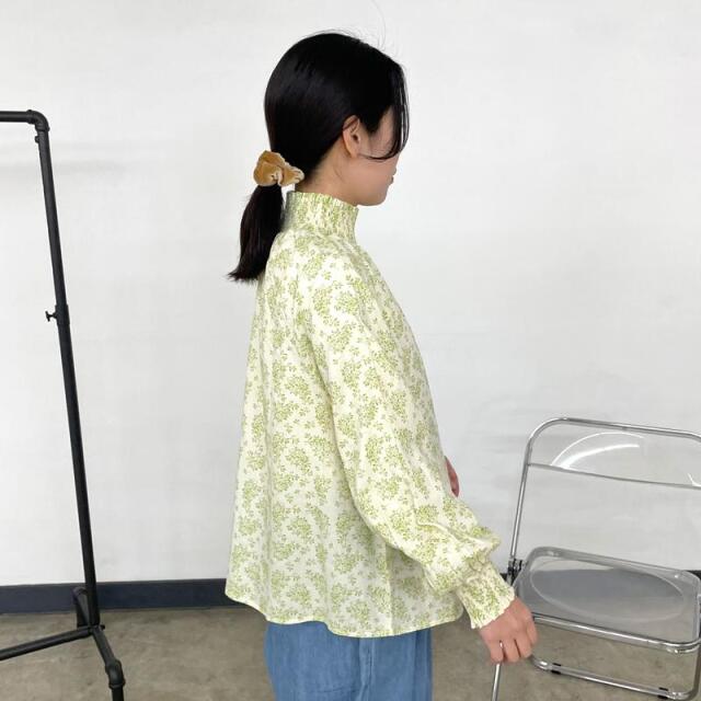 柄スモッキングプルオーバー