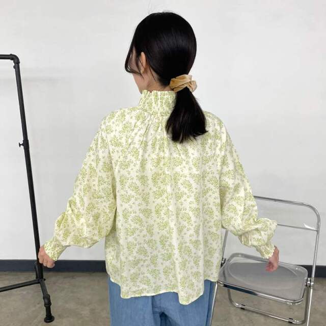 柄スモッキングプルオーバー