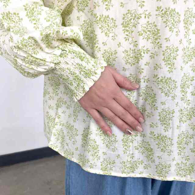 柄スモッキングプルオーバー