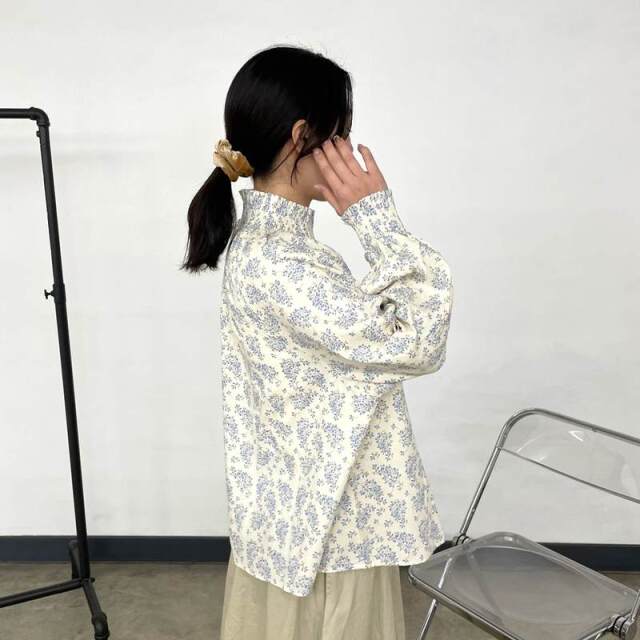 柄スモッキングプルオーバー