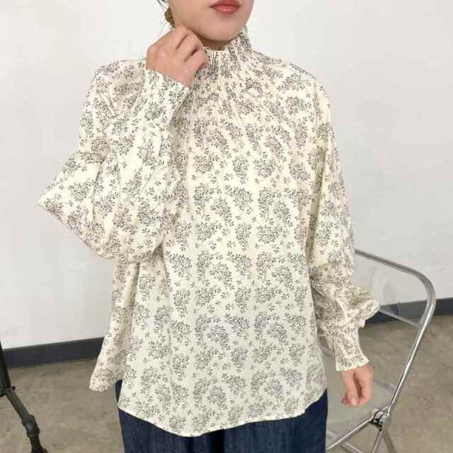 柄スモッキングプルオーバー