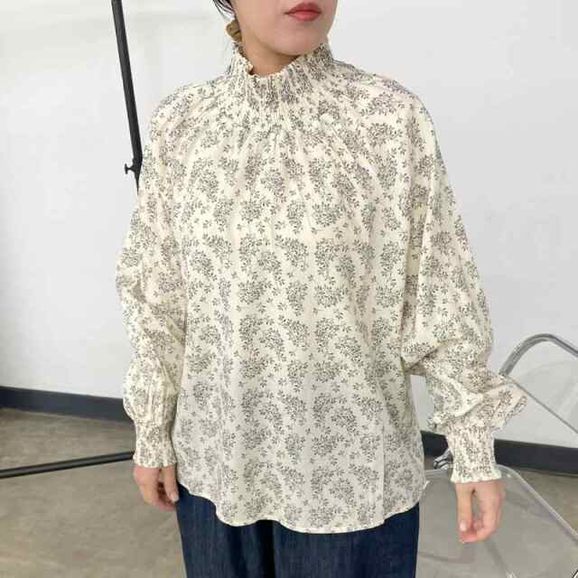 柄スモッキングプルオーバー