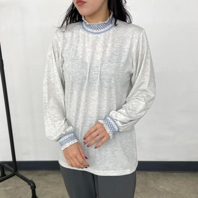 襟袖スモッキングロンT
