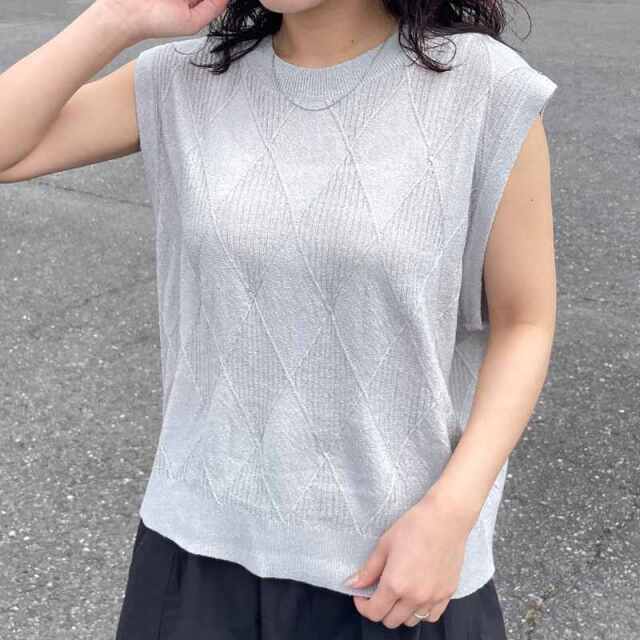 柄編みベスト