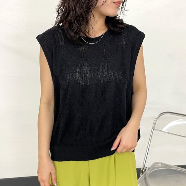柄編みベスト
