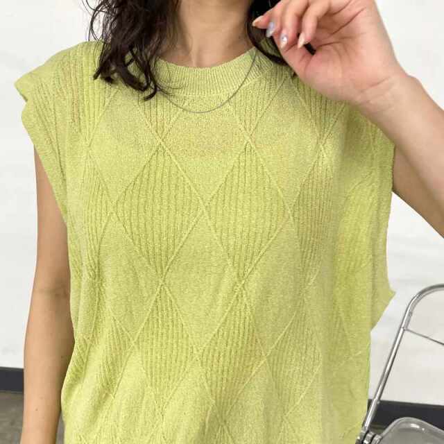 柄編みベスト