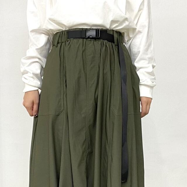 ベルトフレアスカート