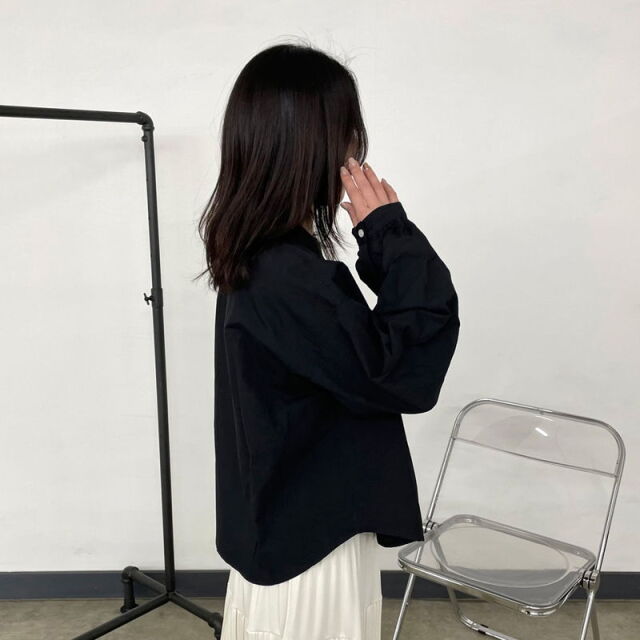 袖ボタンバンドカラーブラウス