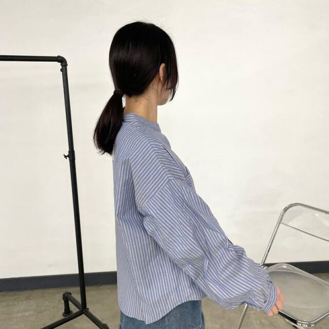 袖ボタンバンドカラーブラウス