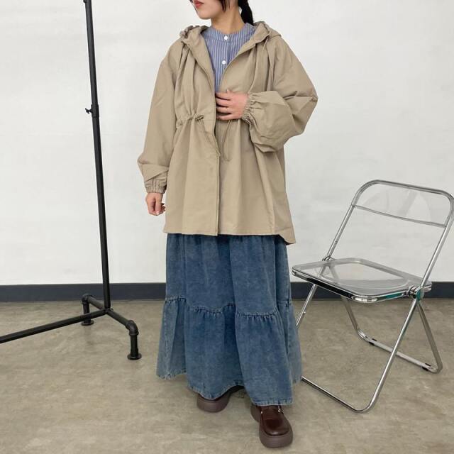 袖ボタンバンドカラーブラウス