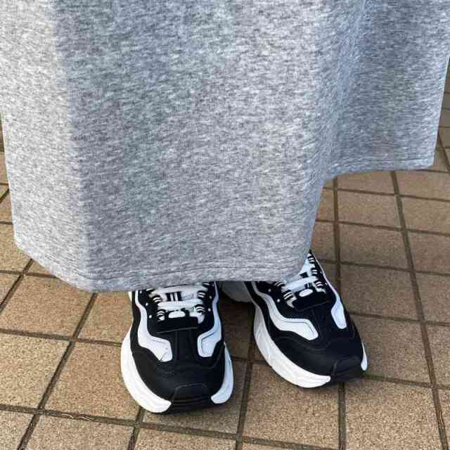 ポンチIラインスカート