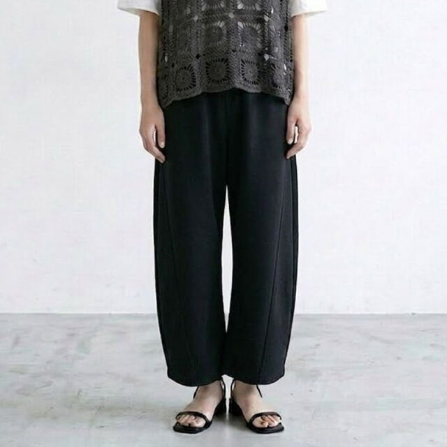 カットカーブパンツ