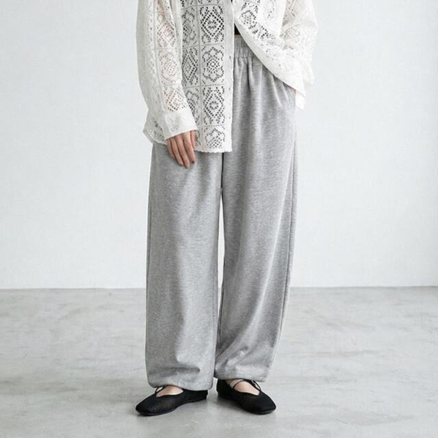 カットカーブパンツ