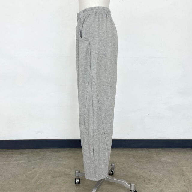 カットカーブパンツ