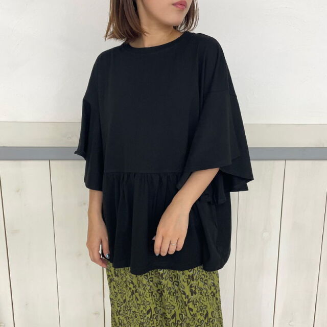 袖フリルプルオーバー
