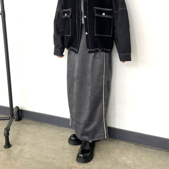 スウェードトラックIラインスカート