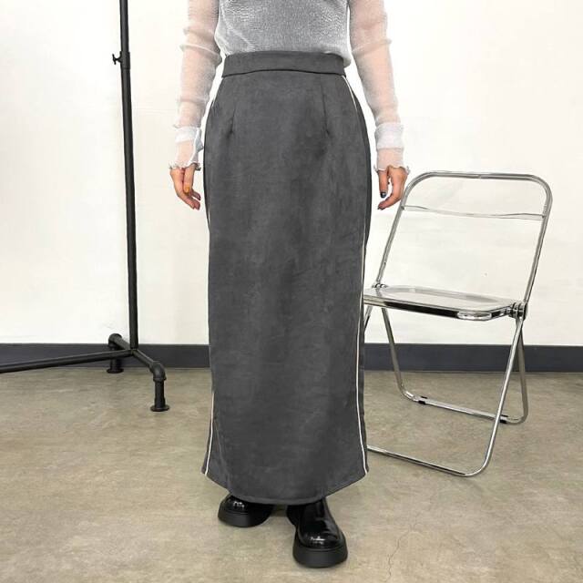 スウェードトラックIラインスカート