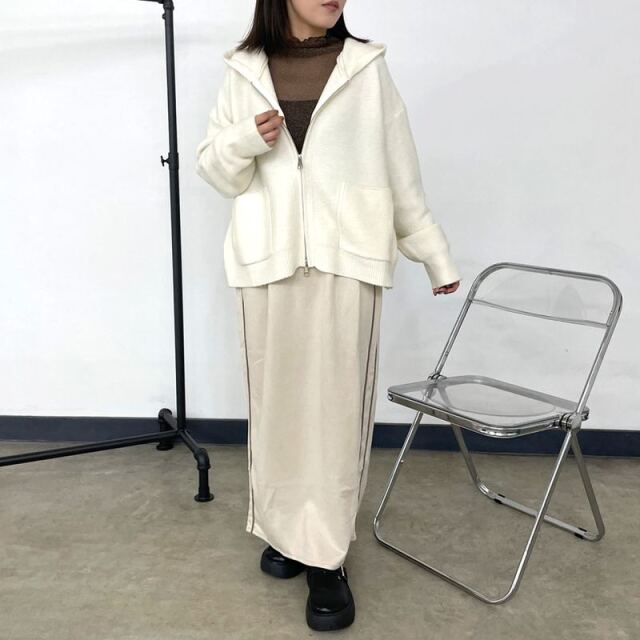 スウェードトラックIラインスカート